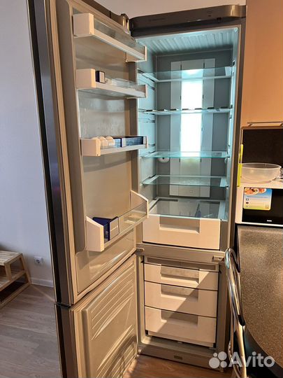 Холодильник De Dietrich DKP 837 X