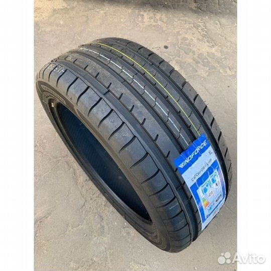 Windforce Catchfors UHP 235/45 R17