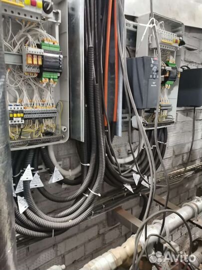 Требуются электромонтажник, слаботочники