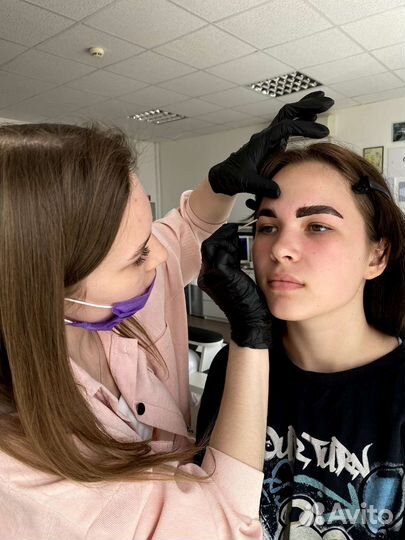 Мастер бровист