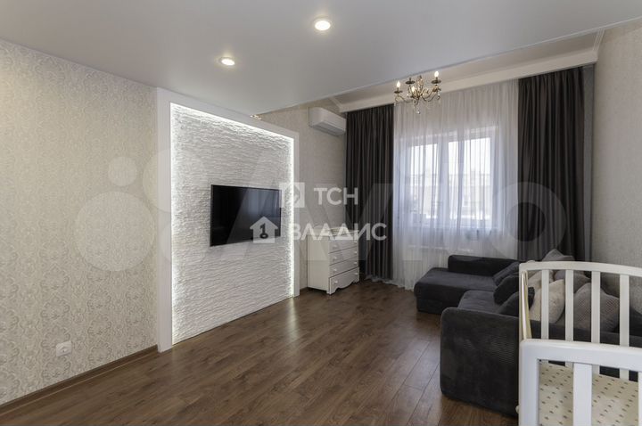 2-к. квартира, 80 м², 4/4 эт.