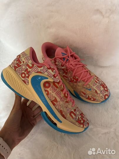 Баскетбольные кроссовки Nike Zoom Freak 4