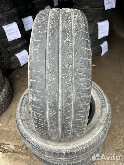 Yokohama BluEarth AE01 215/60 R16 99H