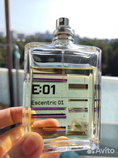 Escentric molecules 01 + metal box limited 100ml