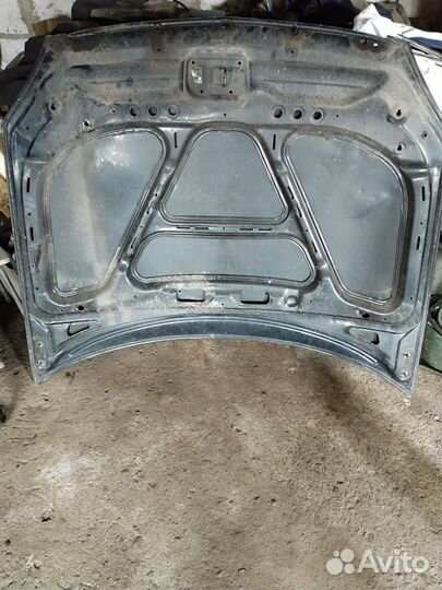 Капот приора