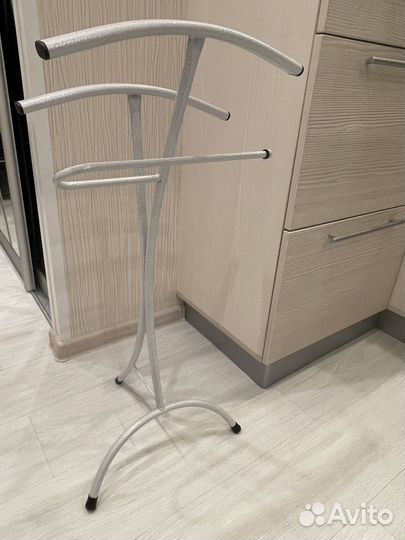 Вешалка напольная