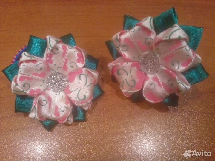 Для любимых дочек красивые бантики ручной работы