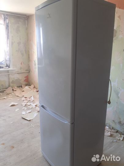 Холодильник indesit бу