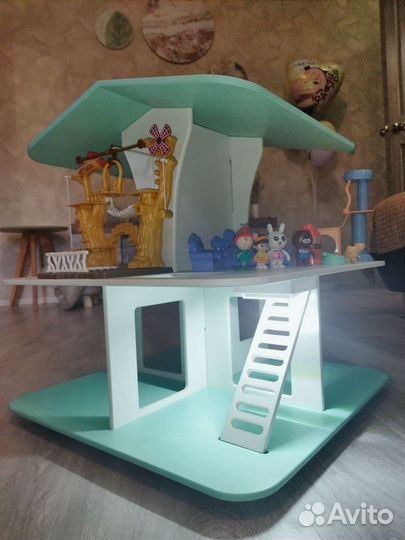 Большой кукольный домик со светом и игрушками