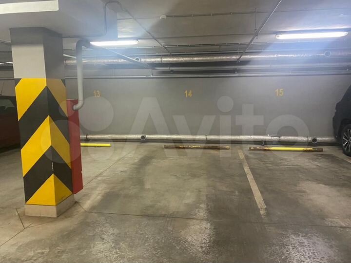 Машиноместо, 18 м²