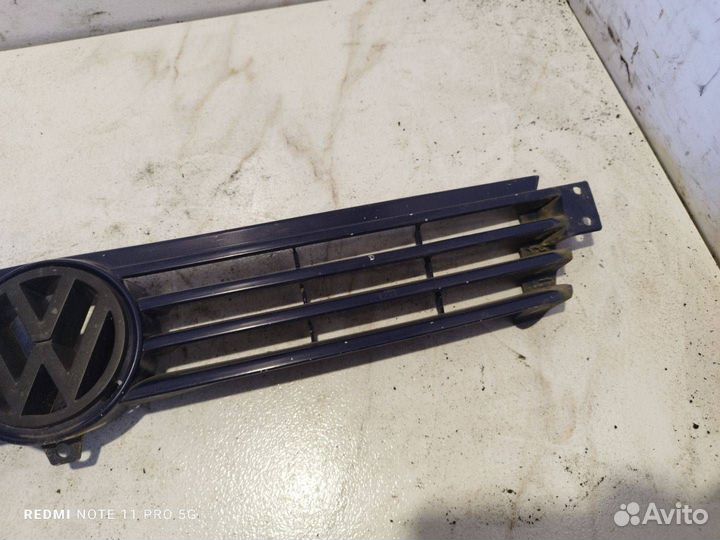 Решетка радиатора Volkswagen Polo 3 6KV2 1998