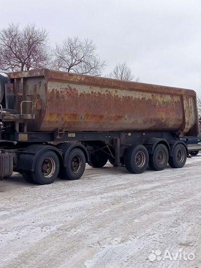Freightliner Columbia с полуприцепом, 2002