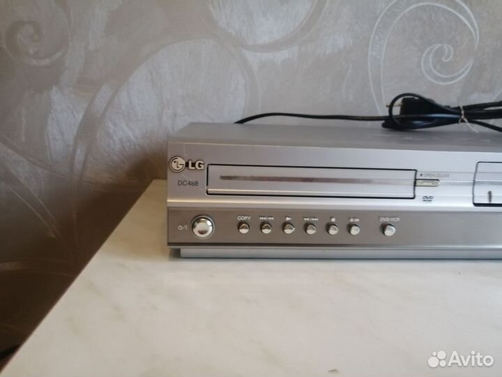 DVD /VHS плеер LG DC488