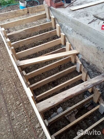 Каменщик бетонщик