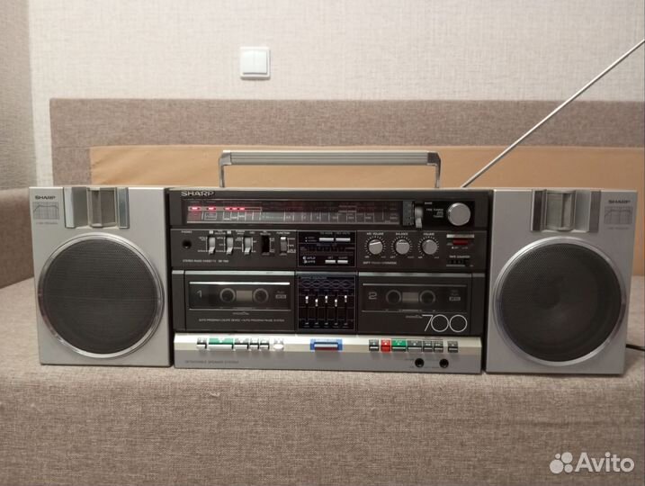 Магнитофон sharp -700