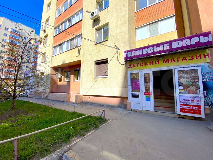 Торговая площадь, 16 м²