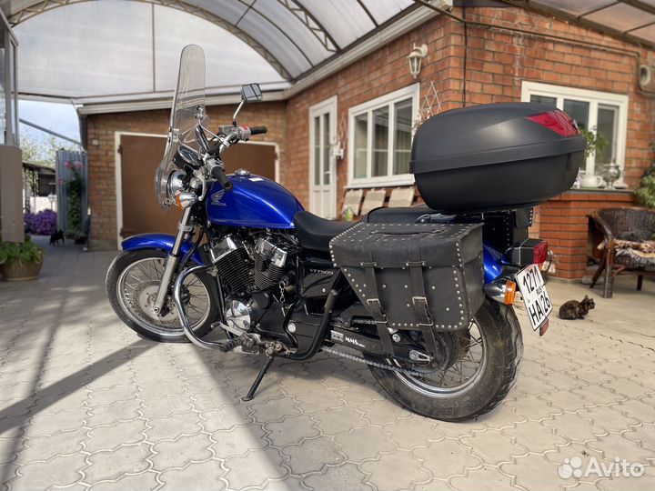 Honda VT750 shadow