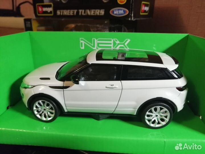 Масштабная модель Range Rover Evoque 2011г. Welly
