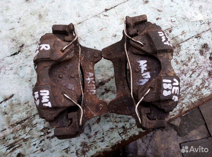 Тормозной суппорт передний Fiat Punto mk2 188