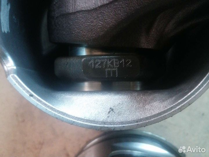 Двигатель в разборе Скания