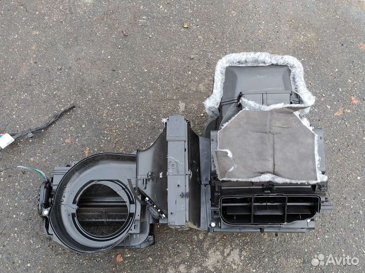 Корпус печки skoda rapid