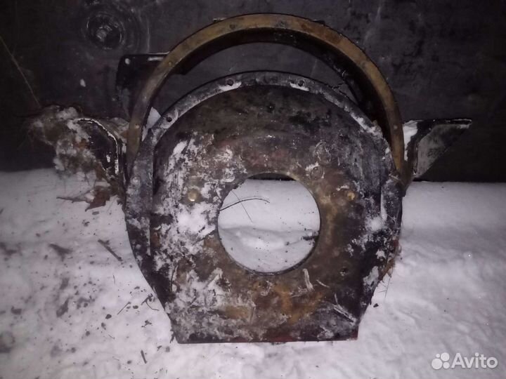 Продам колокол двигателя маз зубренок