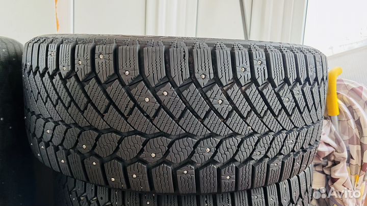 Gislaved Nord Frost 200 235/45 R18