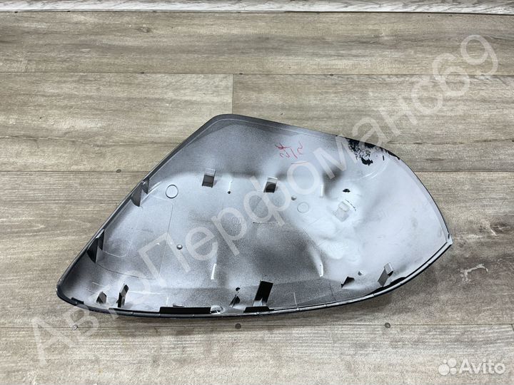 Крышка левого правого зеркала Land Cruiser 200
