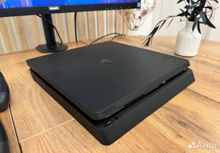 Новая Sony PlayStation 4 slim с играми 1tb