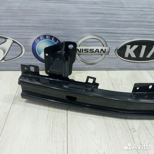 Усилитель перед бампера Renault megane 3