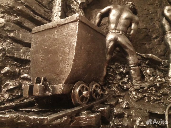 Сувенир ко дню шахтера