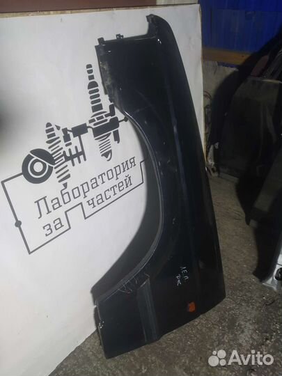 Крыло переднее левое Land Rover Discovery 1