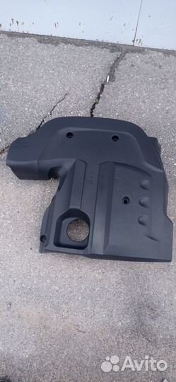 Крышка моторного отсека.chevrolet niva