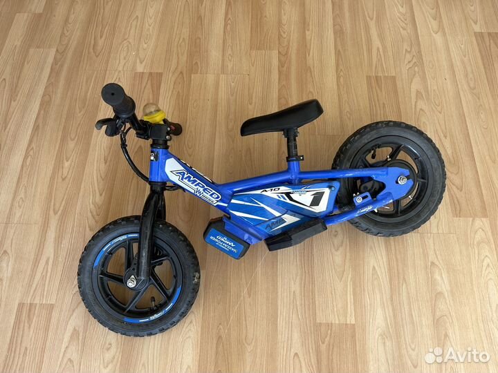 Беговел электрический Amped-10