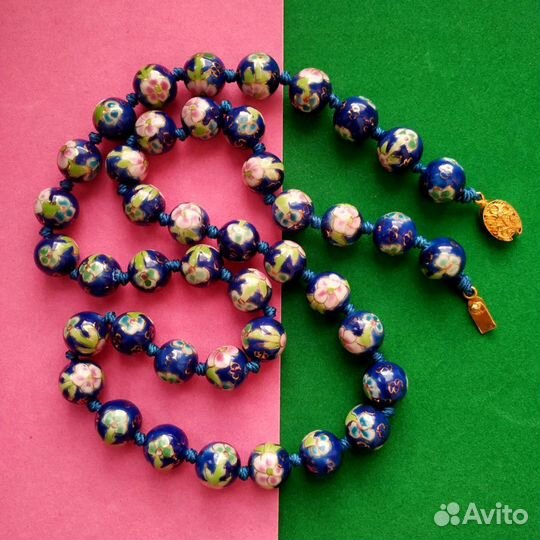 Шикарное винтажное колье из вручную расписанных бу