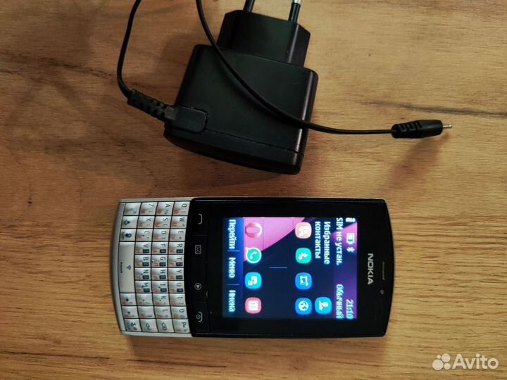 Nokia Asha 303