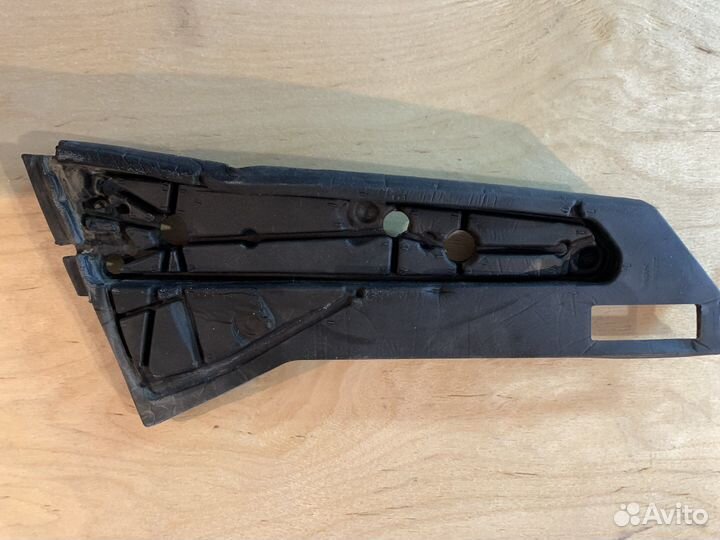 Уплотнитель наружного зеркала Opel Astra J левый