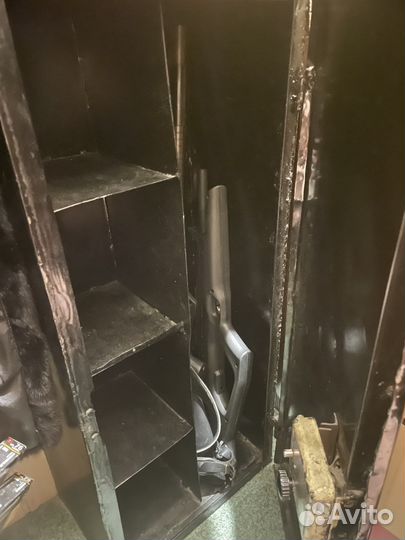 Оружейный сейф