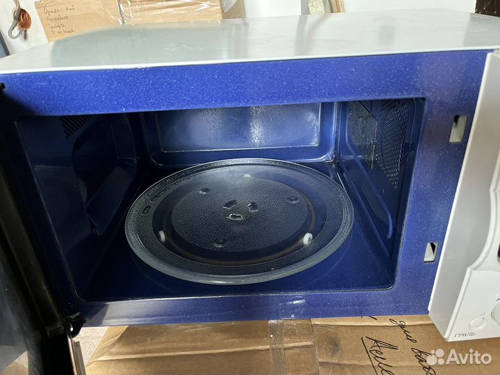 Микроволновая печь Samsung CE2875NR