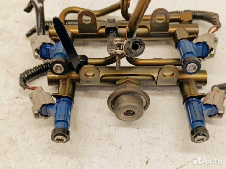 Форсунка топливная Subaru Legacy BL5 EJ204