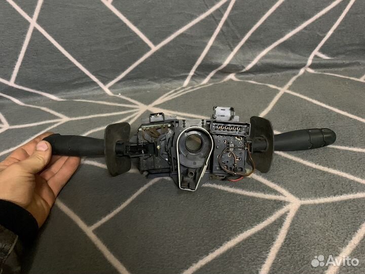 Подрулевой переключатель Рено Меган 1