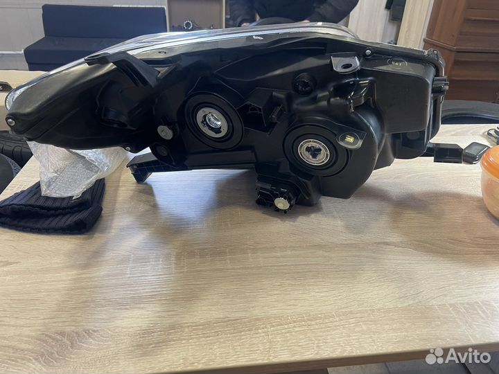 Продам фару land cruiser prado 150