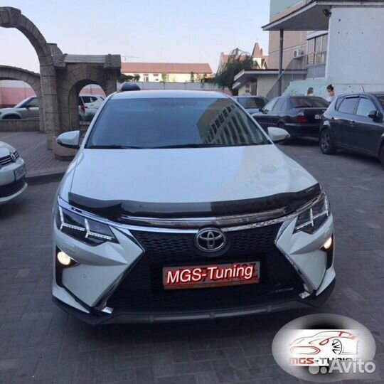 Бампер на Toyota Camry в стиле Lexus