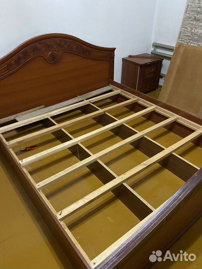 Спальный гарнитур бу