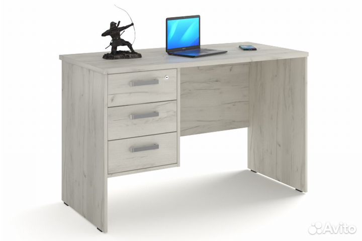 Стол письменный 