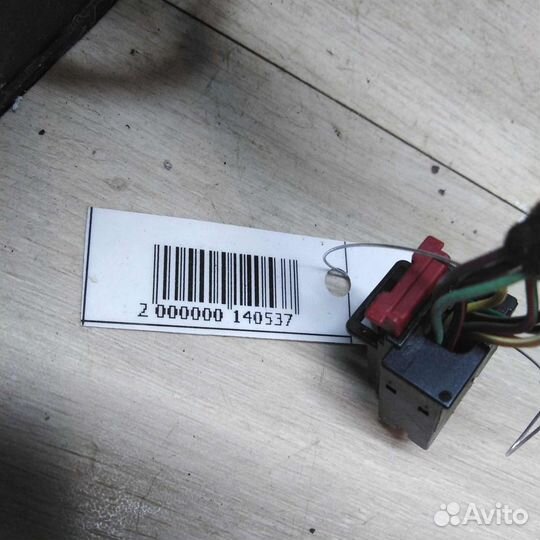 Зеркало правое Volkswagen Jetta 5