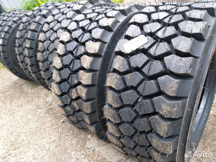 Шины 10-16.5 погрузчика Bobcat 10-16,5, 10 R 16.5