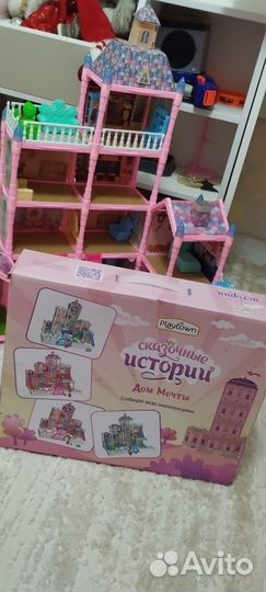 Кукольный домик с мебелью и светом