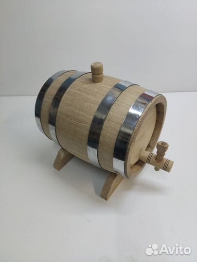 Дубовая бочка 15л. с краном