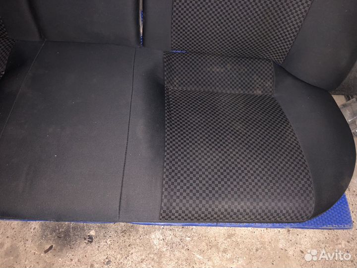 Задние сидения приора седан черные